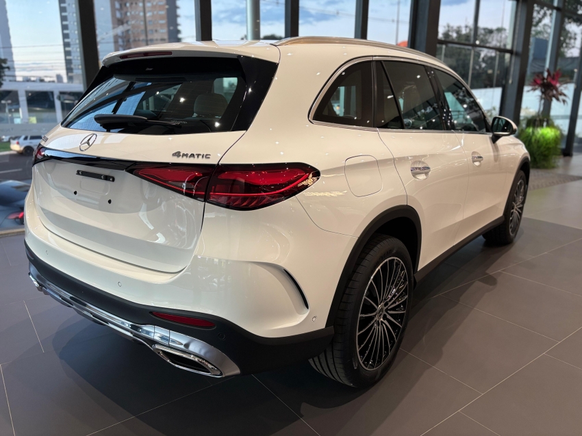 mercedes-benz glc 300 2.0 mhev amg line 4matic 9g-tronic 1.9 hibrido 4p automatico 2025