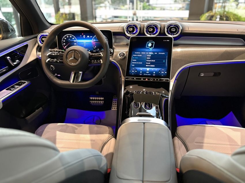 mercedes-benz glc 300 2.0 mhev amg line 4matic 9g-tronic 1.9 hibrido 4p automatico 2025