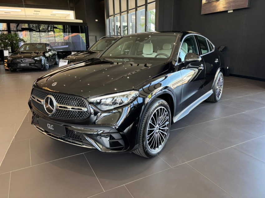 mercedes-benz glc 300 2.0 mhev amg line coupe 4matic 9g-tronic 1.9 hibrido 4p automatico 2025