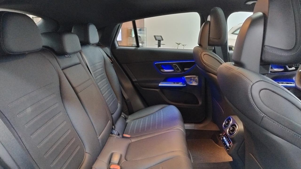 mercedes-benz glc 300 2.0 mhev amg line coupe 4matic 9g-tronic 1.9 hibrido 4p automatico 2025
