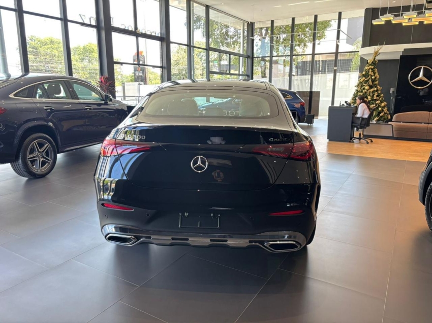 mercedes-benz glc 300 2.0 mhev amg line coupe 4matic 9g-tronic 1.9 hibrido 4p automatico 2025