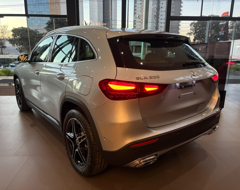 mercedes-benz gla 200 1.3 mhev progressive 7g-dct 1.2 hibrido 4p automatico 2026