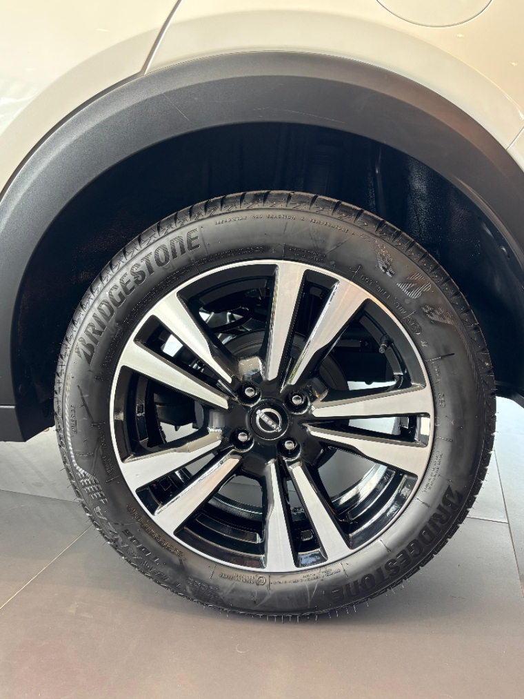 nissan kicks 1.6 16v flexstart exclusive xtronic 1.5 flex 4p automatico 2024