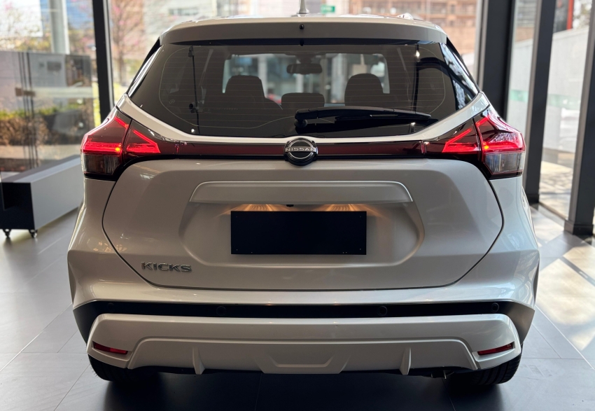 nissan kicks 1.6 16v flexstart exclusive xtronic 1.5 flex 4p automatico 2024