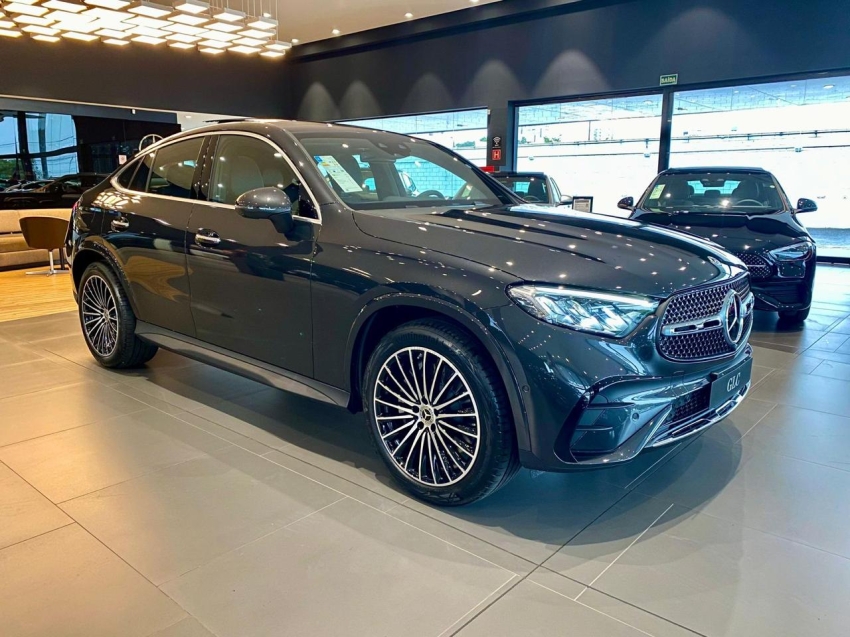 mercedes-benz glc 300 2.0 mhev amg line coupe 4matic 9g-tronic 1.9 hibrido 4p automatico 2026