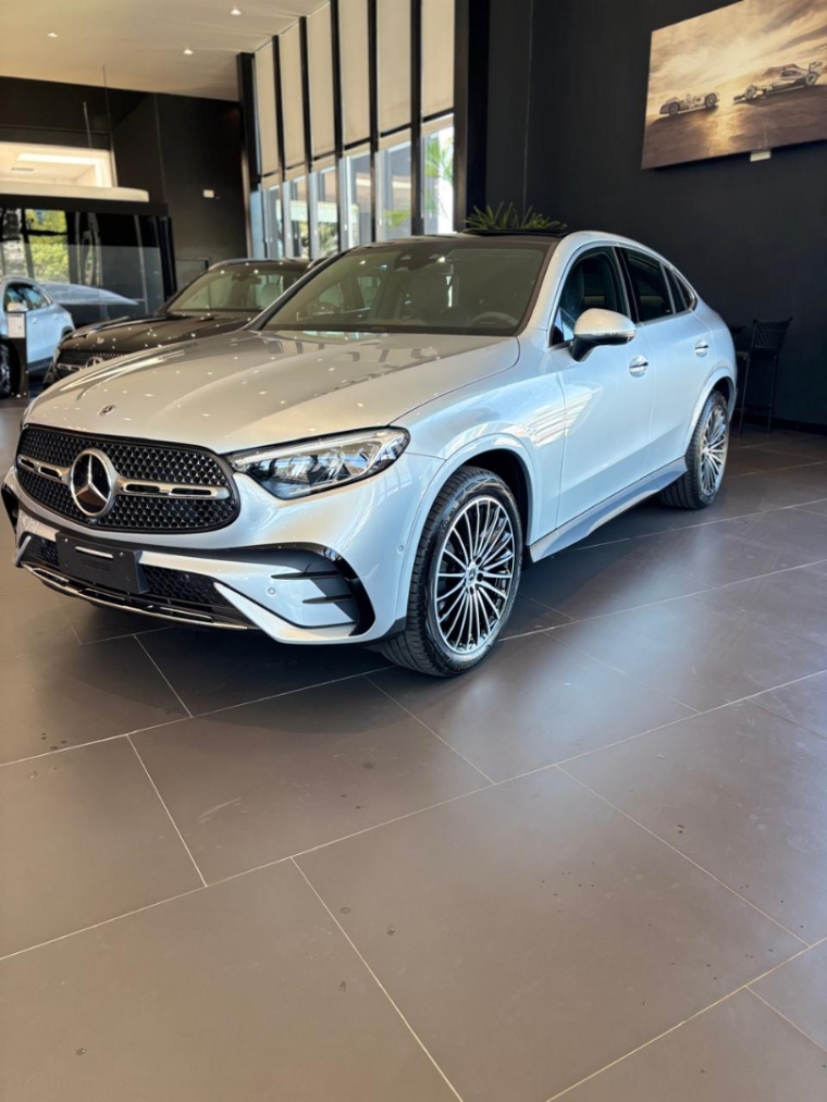 mercedes-benz glc 300 2.0 mhev amg line coupe 4matic 9g-tronic 1.9 hibrido 4p automatico 2026