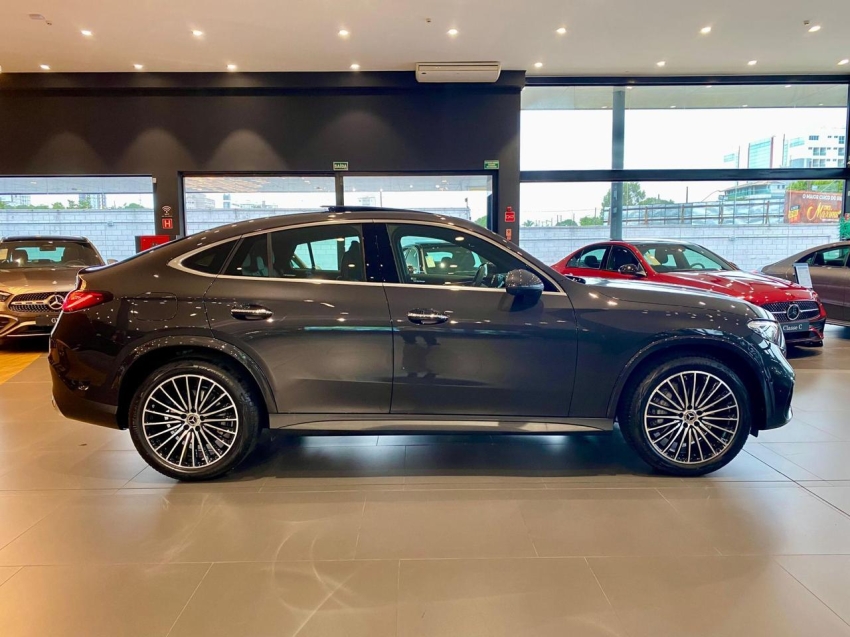 mercedes-benz glc 300 2.0 mhev amg line coupe 4matic 9g-tronic 1.9 hibrido 4p automatico 2026