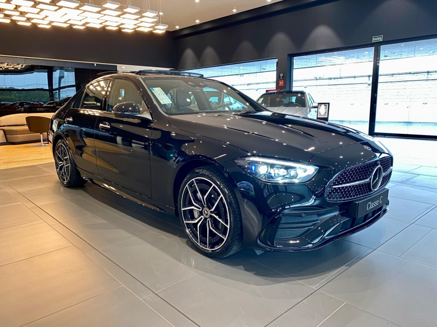 mercedes-benz c 300 2.0 eq boost hibrido amg line 9g-tronic 1.9 gasolina 4p automatico 2025