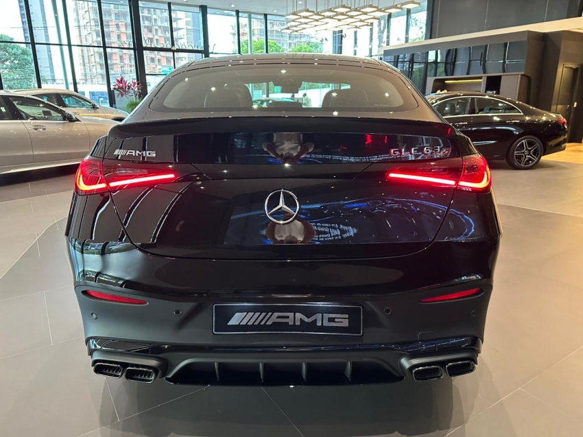 mercedes-benz glc 63 amg 2.0 turbo phev s e performance coupe 4matic+ speedshift 1.9 hibrido 4p automatico 20264