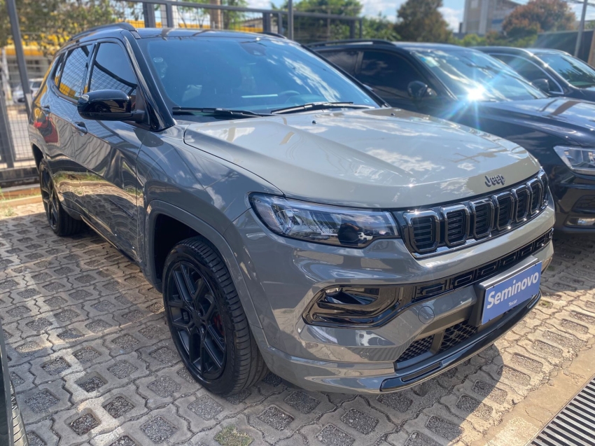 jeep compass 2.0 hurricane 4 turbo gasolina blackhawk at9 1.3 flex 4p manual 2025