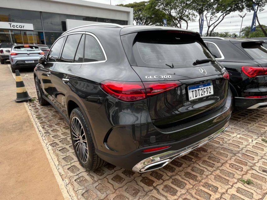 mercedes-benz glc 300 2.0 mhev amg line 4matic 9g-tronic hibrido 5p automatico 20257