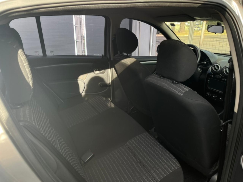 renault sandero 1.0 expression 16v flex 4p manual 20136