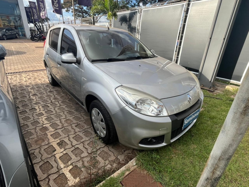 renault sandero 1.0 expression 16v flex 4p manual 2013