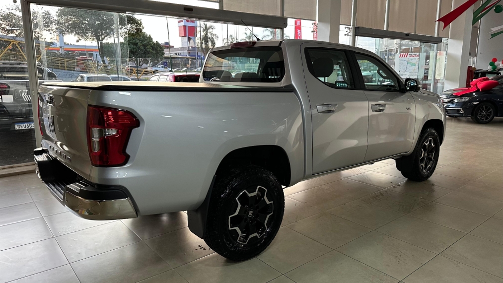 2.2 turbo diesel volcano 4x4. com usado na troca sendo toro ou strada. 2.2 turbo diesel volcano 4x4. com usado na troca sendo toro ou strada.