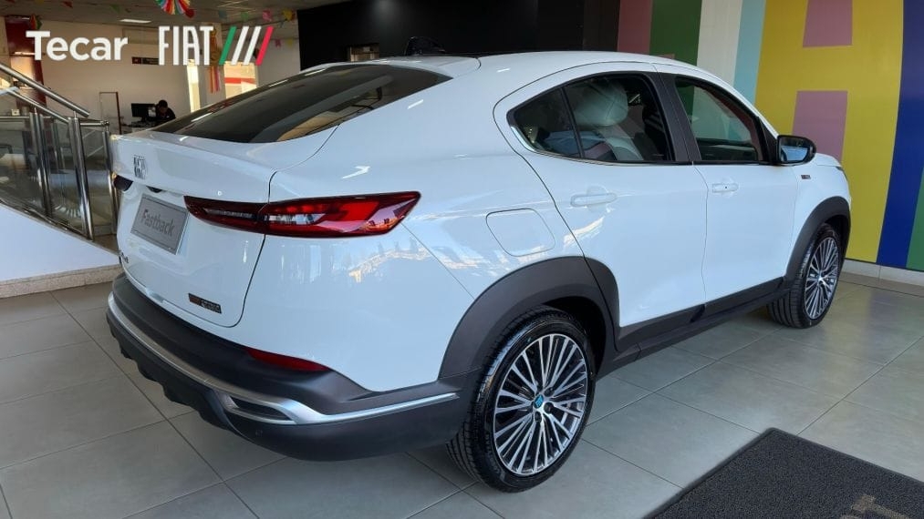 fiat fastback 1.3 turbo 270 flex limited edition at6 1.0 hibrido 4p automatico 2025 fiat fastback 1.3 turbo 270 flex limited edition at6 1.0 hibrido 4p automatico 2025