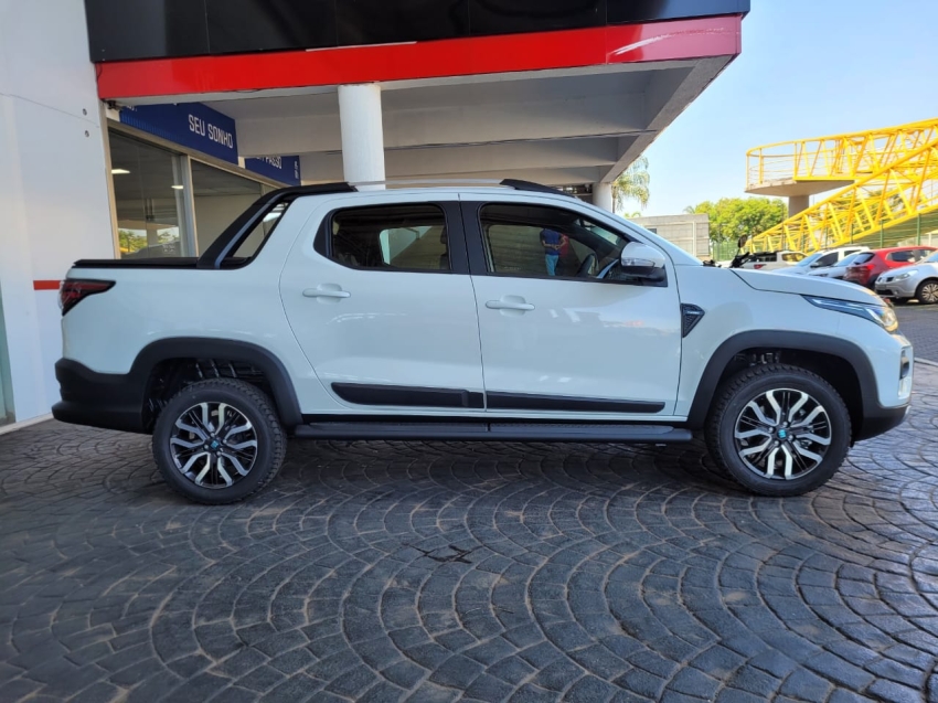 fiat strada 1.0 turbo 200 flex ranch cd cvt 4p automatico 2025 fiat strada 1.0 turbo 200 flex ranch cd cvt 4p automatico 2025