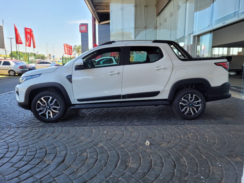 fiat strada 1.0 turbo 200 flex ranch cd cvt 4p automatico 2025 fiat strada 1.0 turbo 200 flex ranch cd cvt 4p automatico 2025