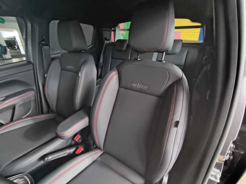 fiat strada 1.0 turbo 200 flex ultra cd cvt 4p automatico 2026