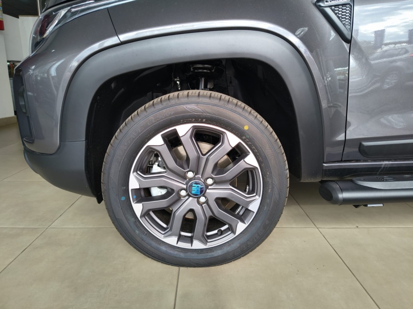 fiat strada 1.0 turbo 200 flex ultra cd cvt 4p automatico 2026