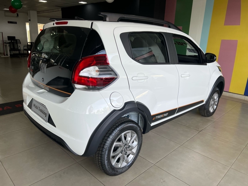 fiat mobi 1.0 evo flex trekking manual. com usado na troca fiat mobi 1.0 evo flex trekking manual. com usado na troca