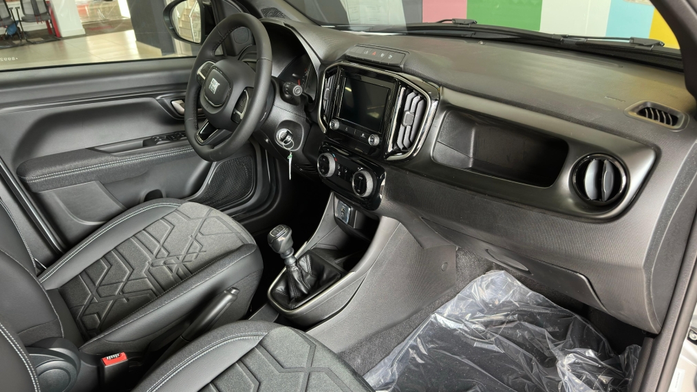 fiat strada 1.3 firefly flex volcano cd manual 4p 2025 fiat strada 1.3 firefly flex volcano cd manual 4p 2025