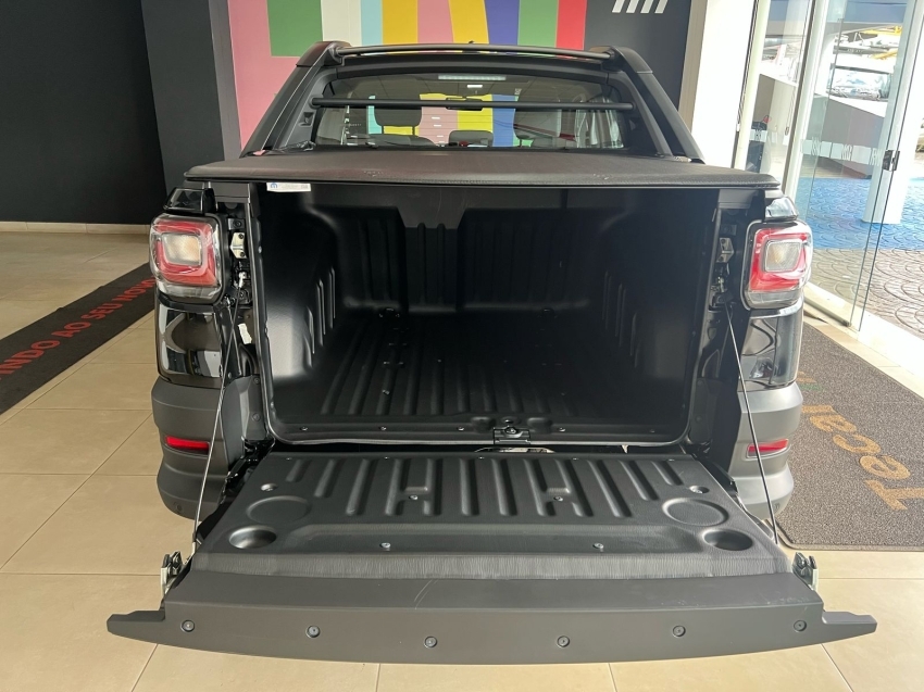 fiat strada 1.0 turbo 200 flex ultra cd cvt com usado na troca.