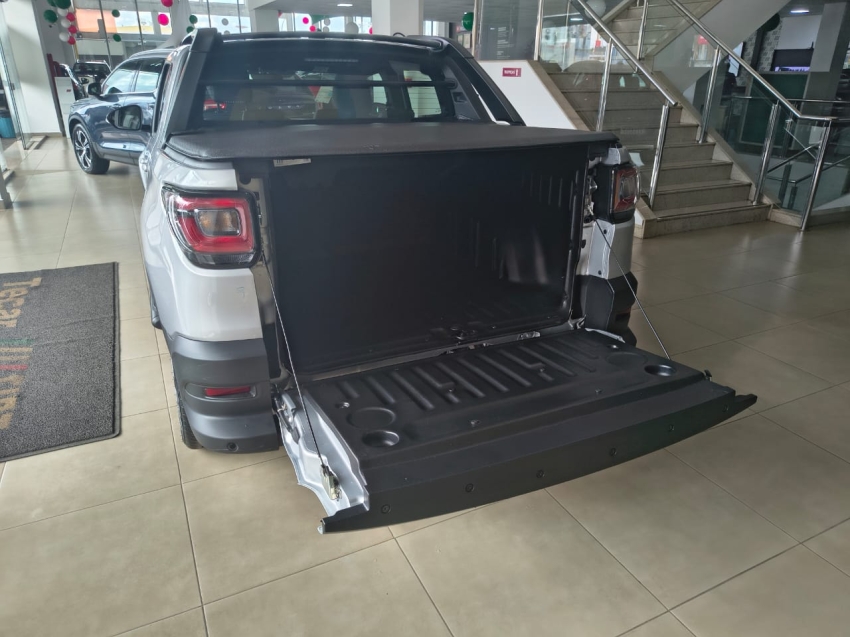 fiat strada 1.0 turbo 200 flex ultra cd cvt 4p automatico 2026 fiat strada 1.0 turbo 200 flex ultra cd cvt 4p automatico 2026