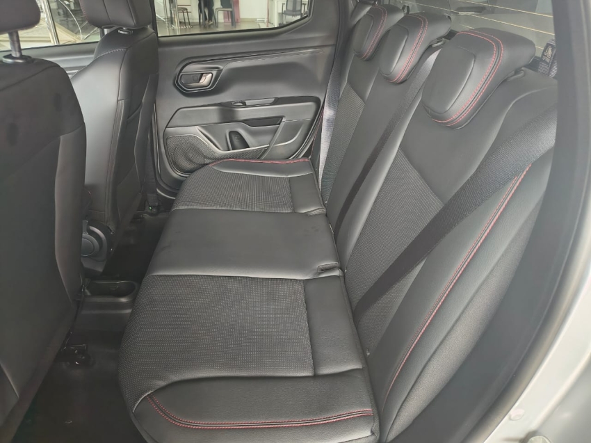 fiat strada 1.0 turbo 200 flex ultra cd cvt 4p automatico 2026 fiat strada 1.0 turbo 200 flex ultra cd cvt 4p automatico 2026