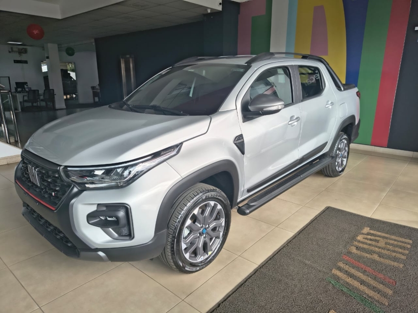 fiat strada 1.0 turbo 200 flex ultra cd cvt 4p automatico 2026 fiat strada 1.0 turbo 200 flex ultra cd cvt 4p automatico 2026