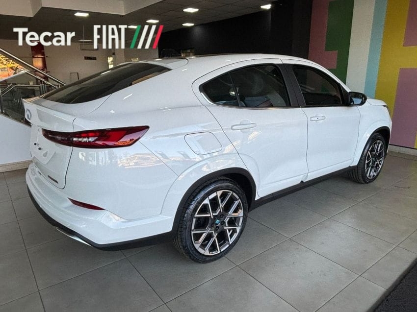 fiat fastback 1.3 turbo 270 flex limited edition at6 1.0 hibrido 4p automatico 20263