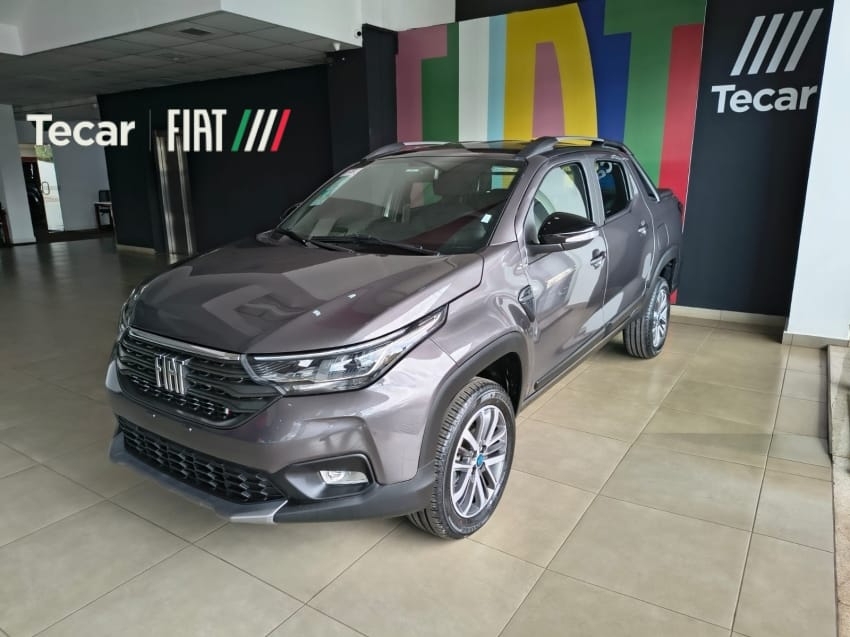 fiat strada 1.3 firefly flex volcano cd cvt. com usado na troca sendo toro ou.