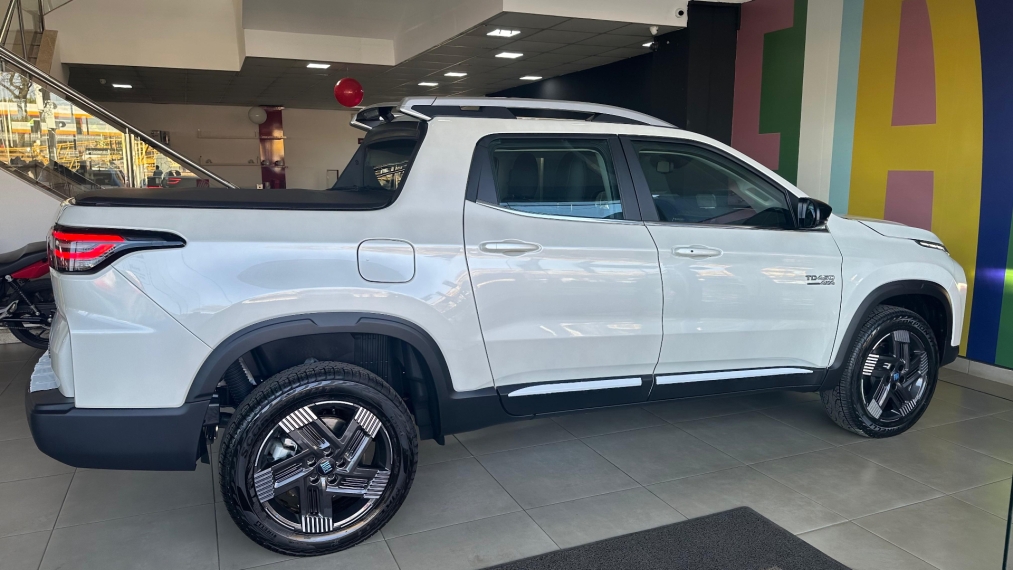 fiat toro 2.2 turbo diesel volcano 4wd at9 flex 4p automatico 20265