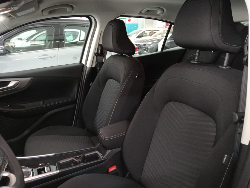 fastback audace hibrido 1.0 com o seu usado na troca!.