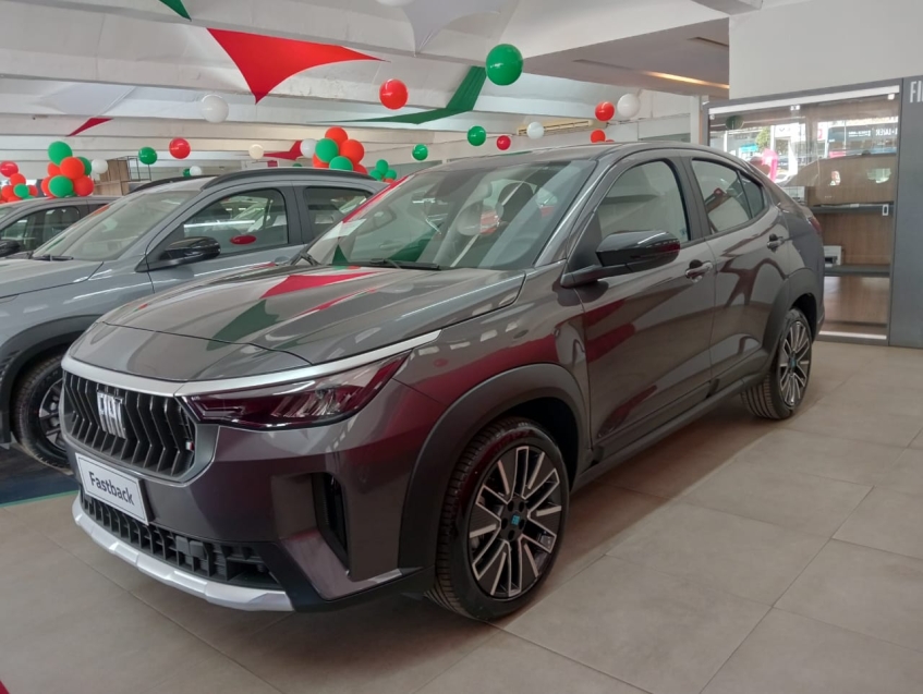 fastback audace hibrido 1.0 com o seu usado na troca!.