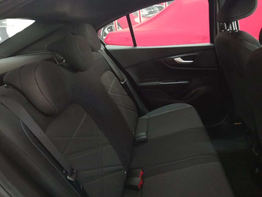 fastback audace hibrido 1.0 com o seu usado na troca!.