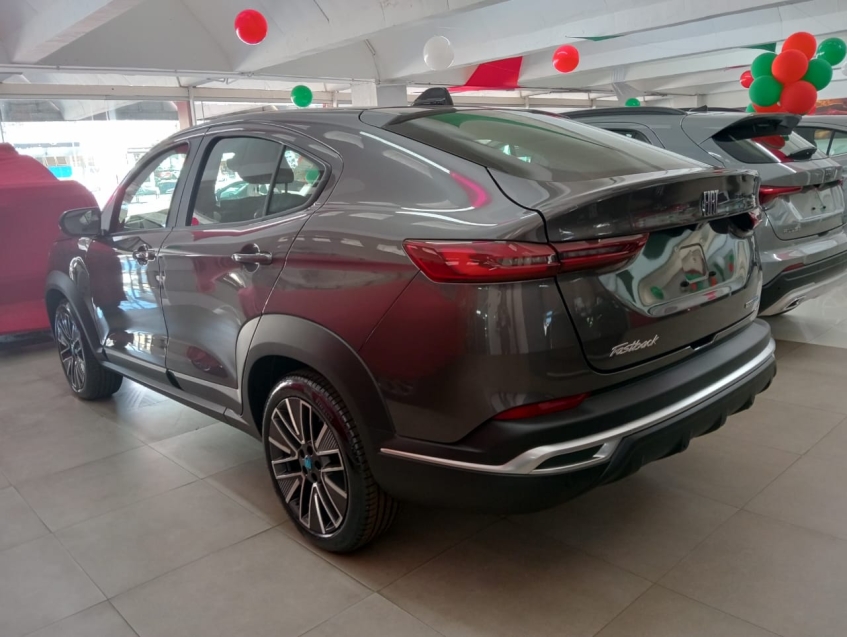 fastback audace hibrido 1.0 com o seu usado na troca!.