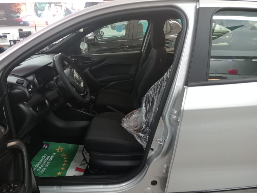 cronos drive manual 1.3 com pack, usado na troca.