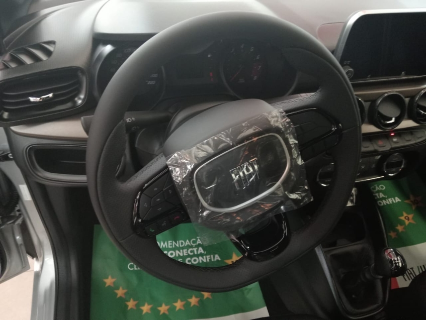 cronos drive manual 1.3 com pack, usado na troca.