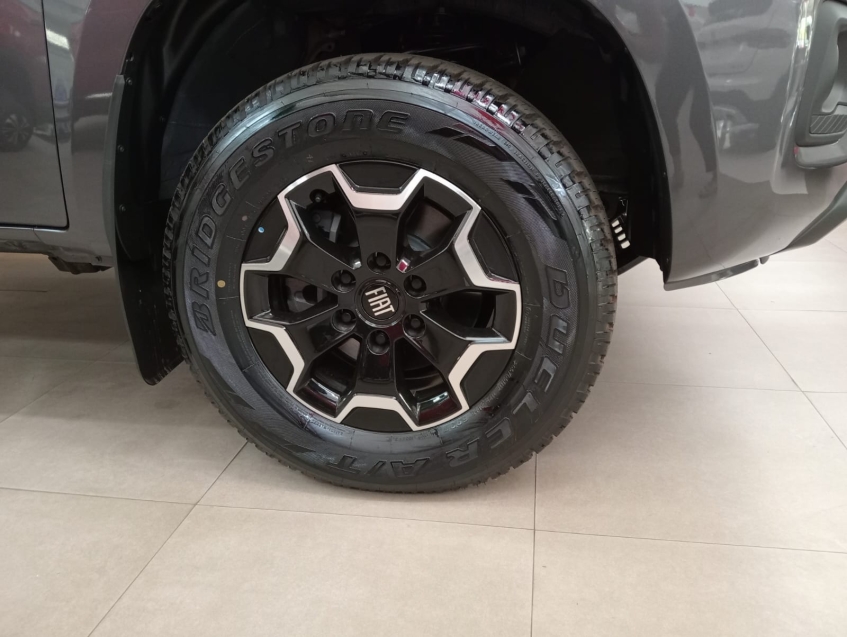 titano 2.2 turbo diesel volcano 4x4 com seminovo na troca.