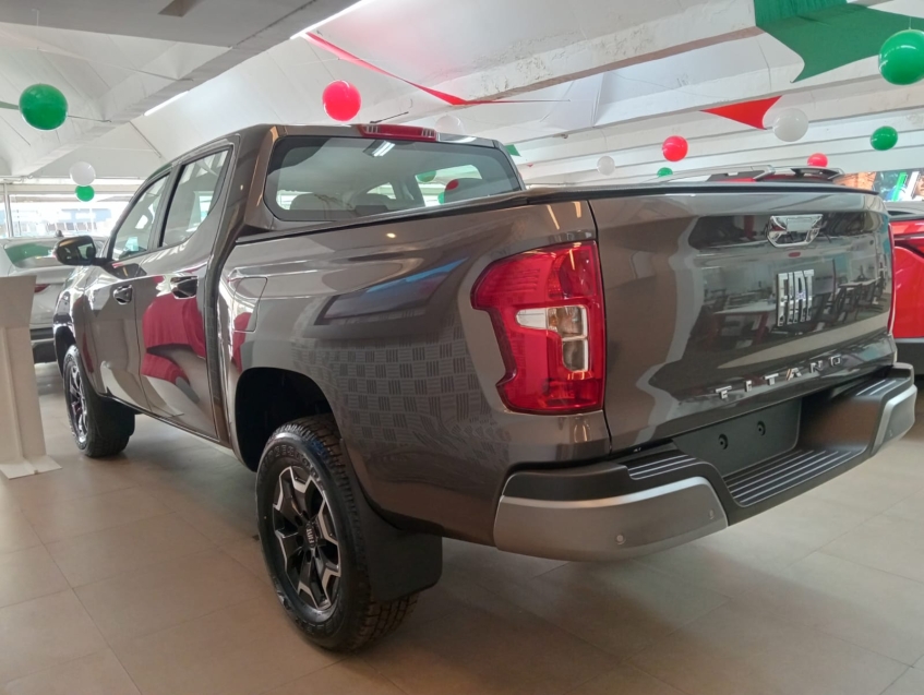 titano 2.2 turbo diesel volcano 4x4 com seminovo na troca.
