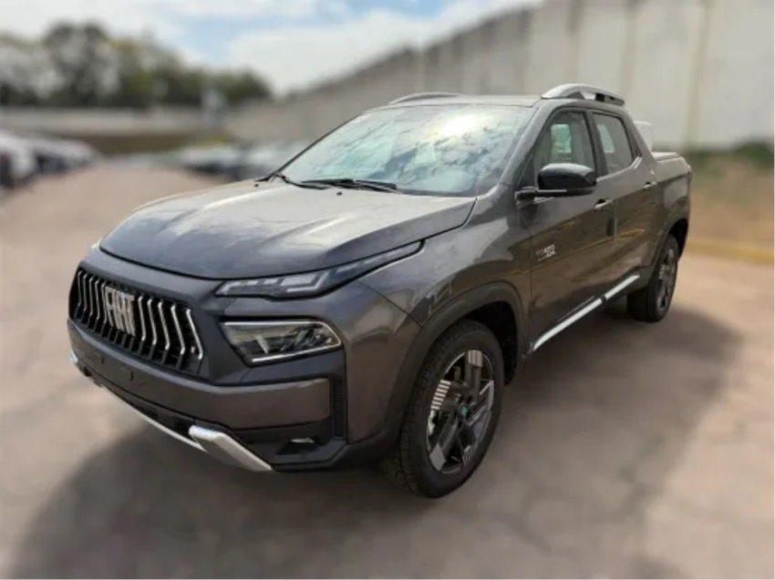 fiat toro volcano turbo diesel , com seu usado na troca sendo strada ou