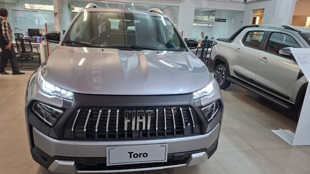 fiat toro volcano turbo diesel , com seu usado na troca sendo strada ou4