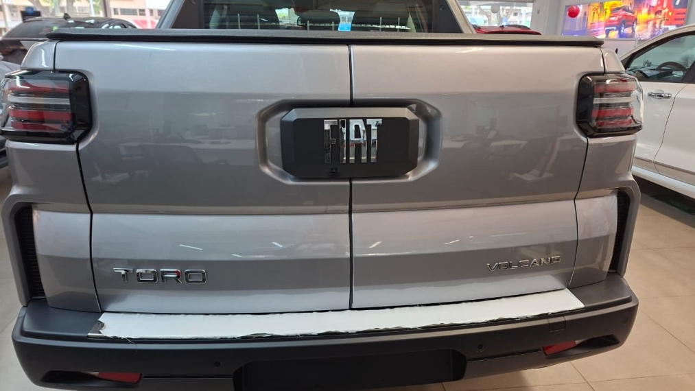 fiat toro volcano turbo diesel , com seu usado na troca sendo strada ou21