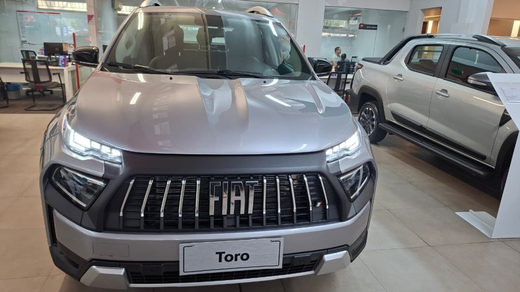fiat toro volcano turbo diesel , com seu usado na troca sendo strada ou2