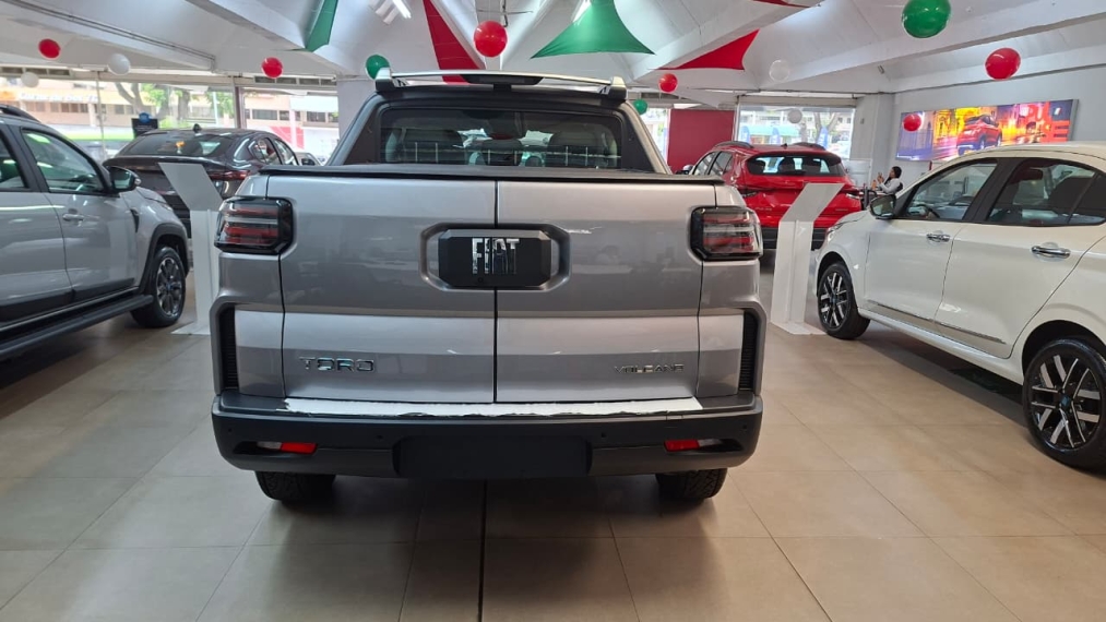 fiat toro volcano turbo diesel , com seu usado na troca sendo strada ou23