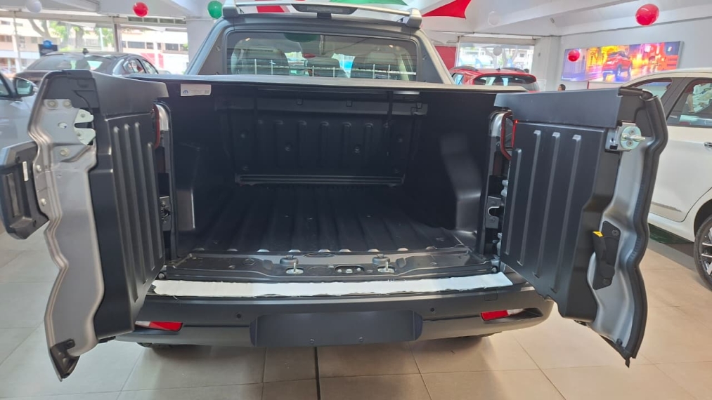 fiat toro volcano turbo diesel , com seu usado na troca sendo strada ou20