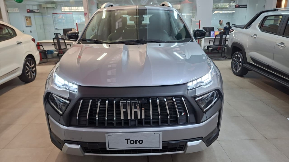 fiat toro volcano turbo diesel , com seu usado na troca sendo strada ou1