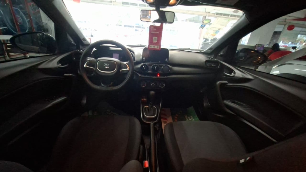 fiat cronos drive cvt , com seu usado na troca9