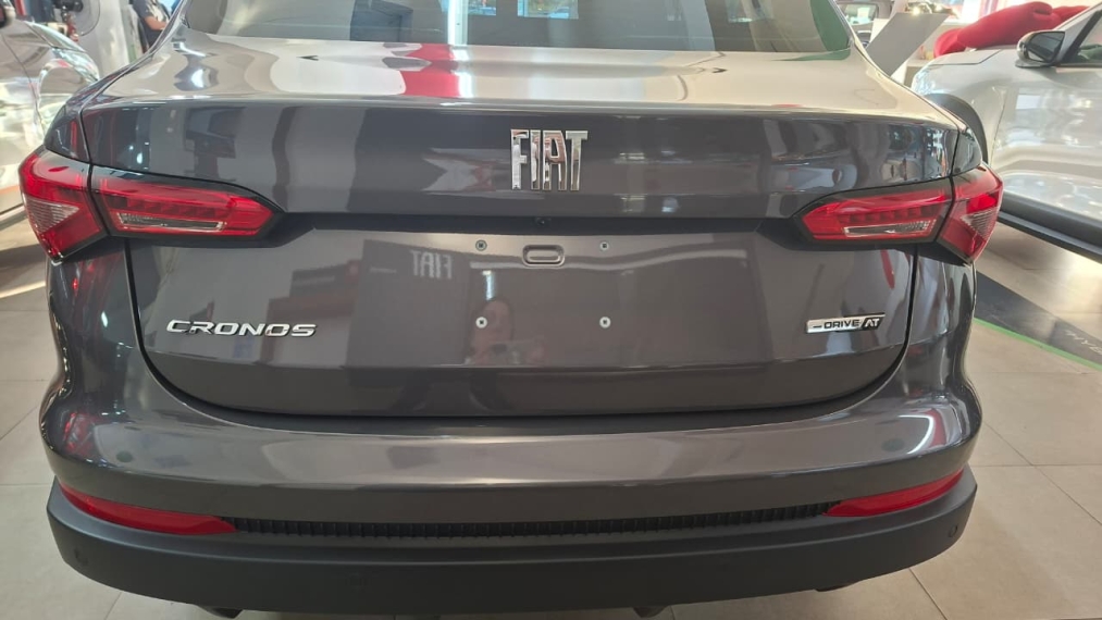 fiat cronos drive cvt , com seu usado na troca24