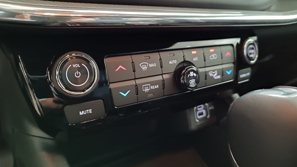 jeep compass 1.3 t270 turbo flex s at6 1.7 5p automatico 2025 jeep compass 1.3 t270 turbo flex s at6 1.7 5p automatico 2025